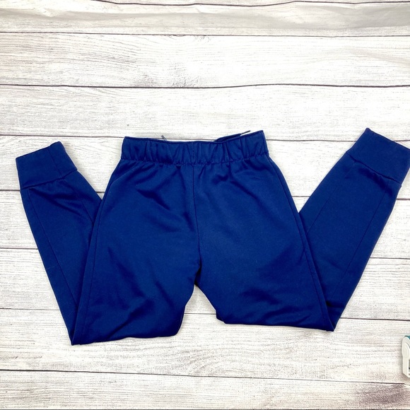 Bundle girls Nike Sz small, 1 capri and 2 pairs of pants. - Picture 4 of 11